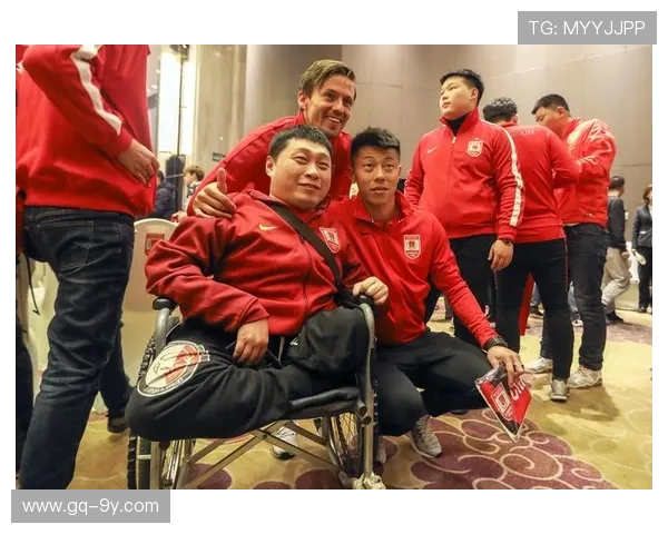 兰州足球双十一热力全开 球迷狂欢掀起城市体育新风潮